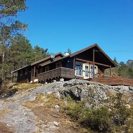 Molvik Hytten * Ostereidet