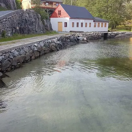 Molvik Hytten Сasa de vacaciones